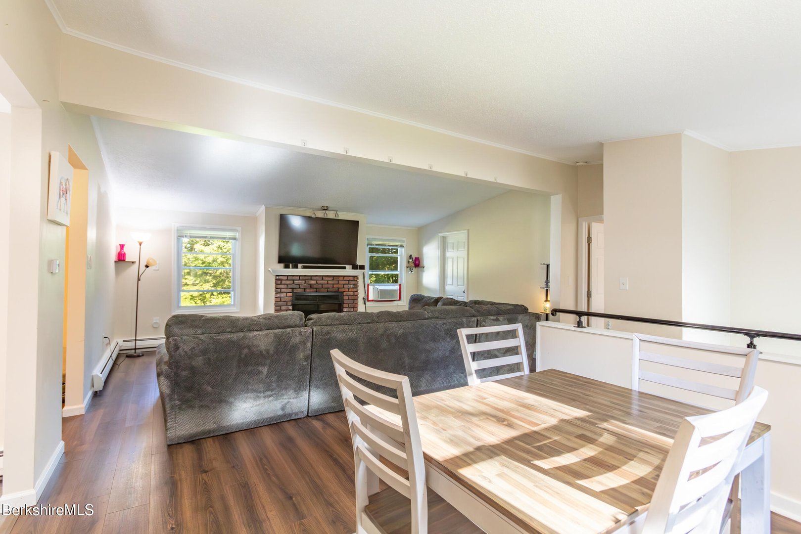 40 Curran Rd Photo 10