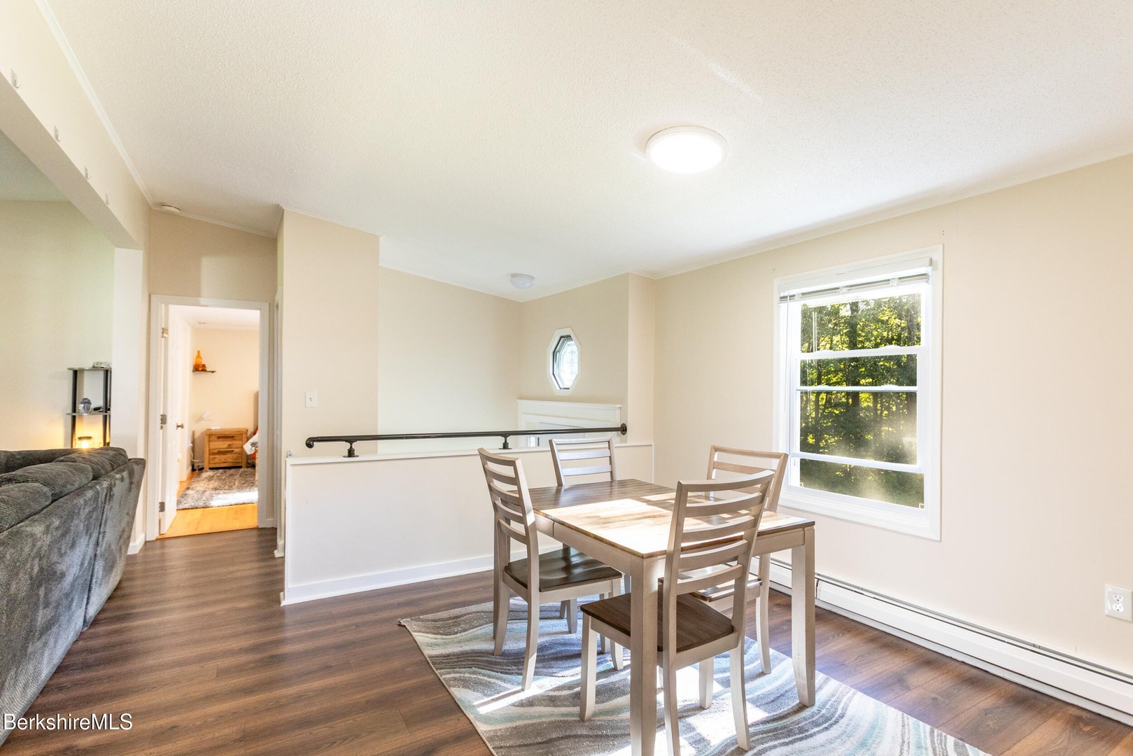 40 Curran Rd Photo 9