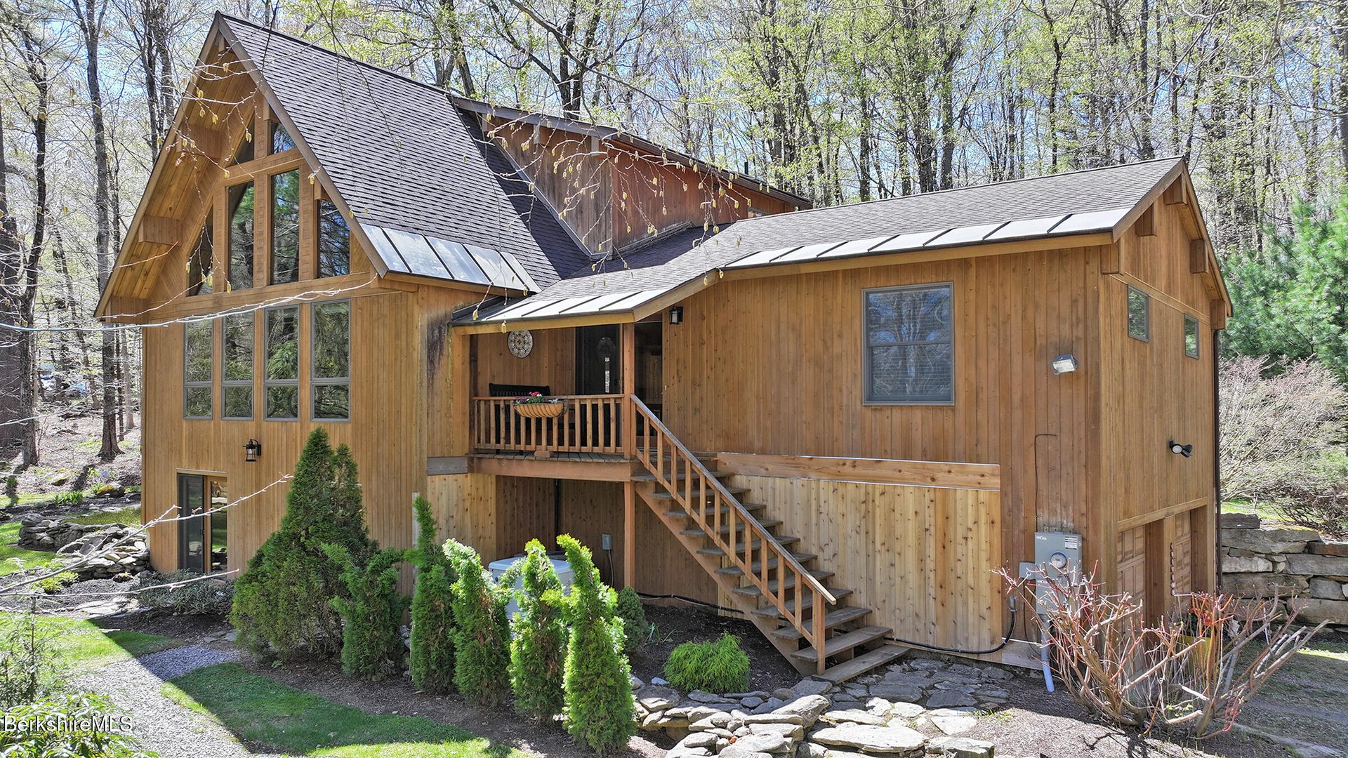 55 Mallard Dr Photo 3