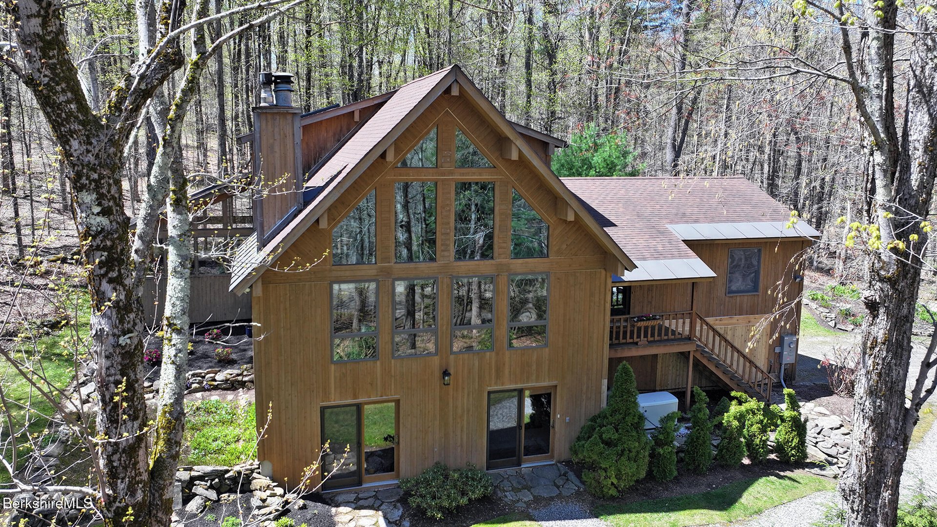 55 Mallard Dr Photo 2