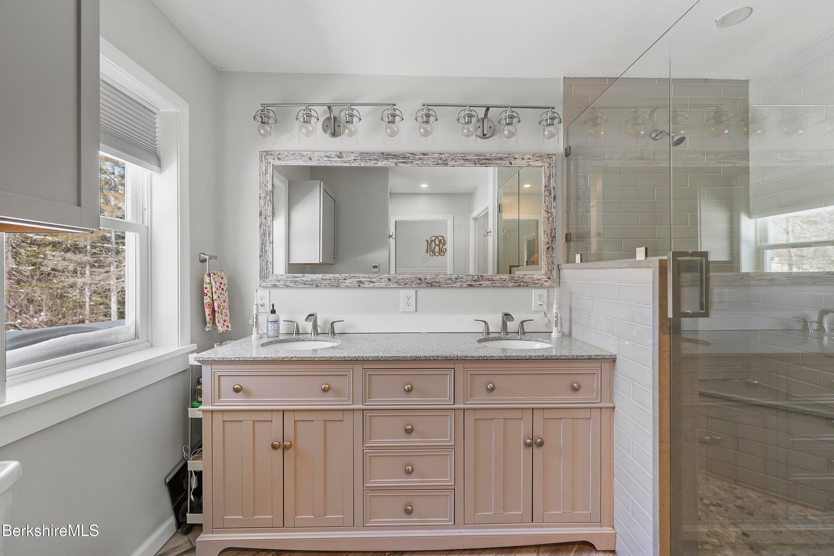 141 Griffin Hill Rd Photo 35