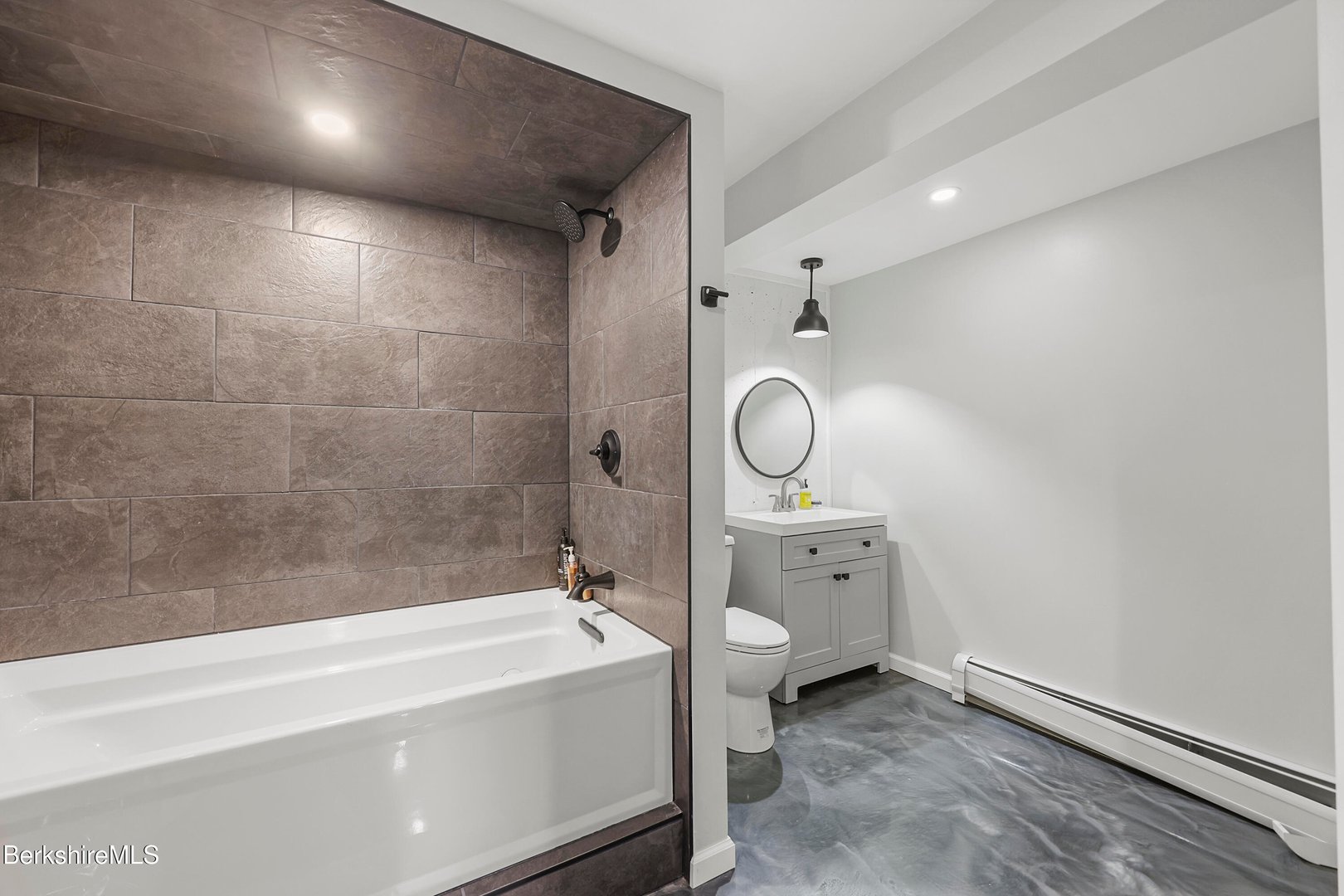 141 Griffin Hill Rd Photo 49