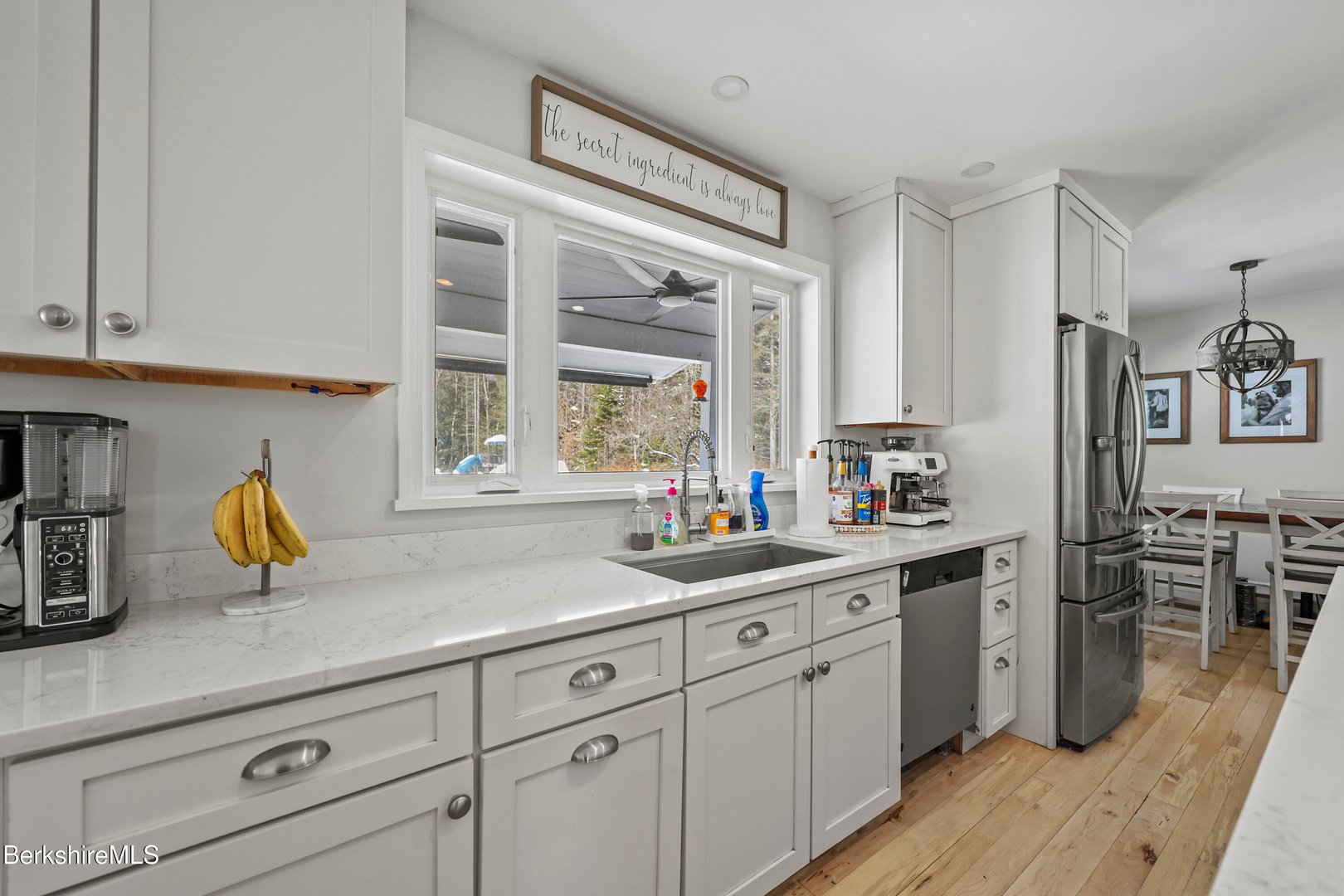 141 Griffin Hill Rd Photo 9