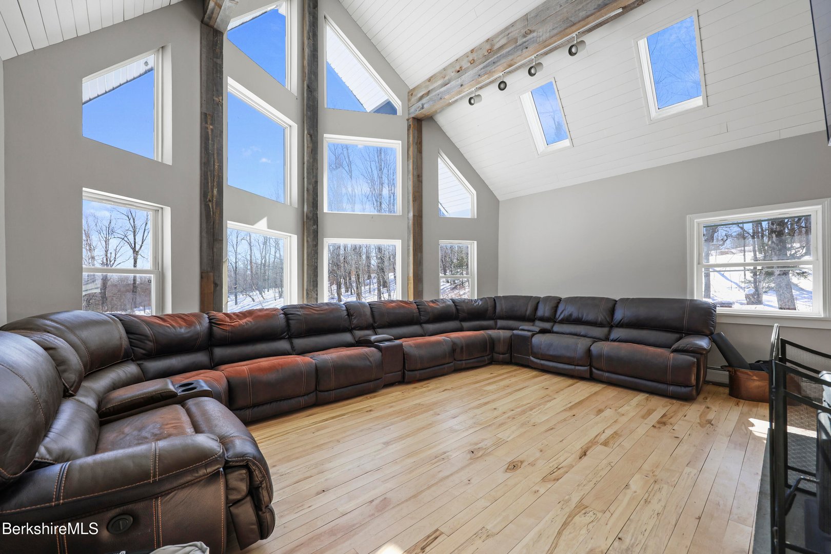 141 Griffin Hill Rd Photo 22