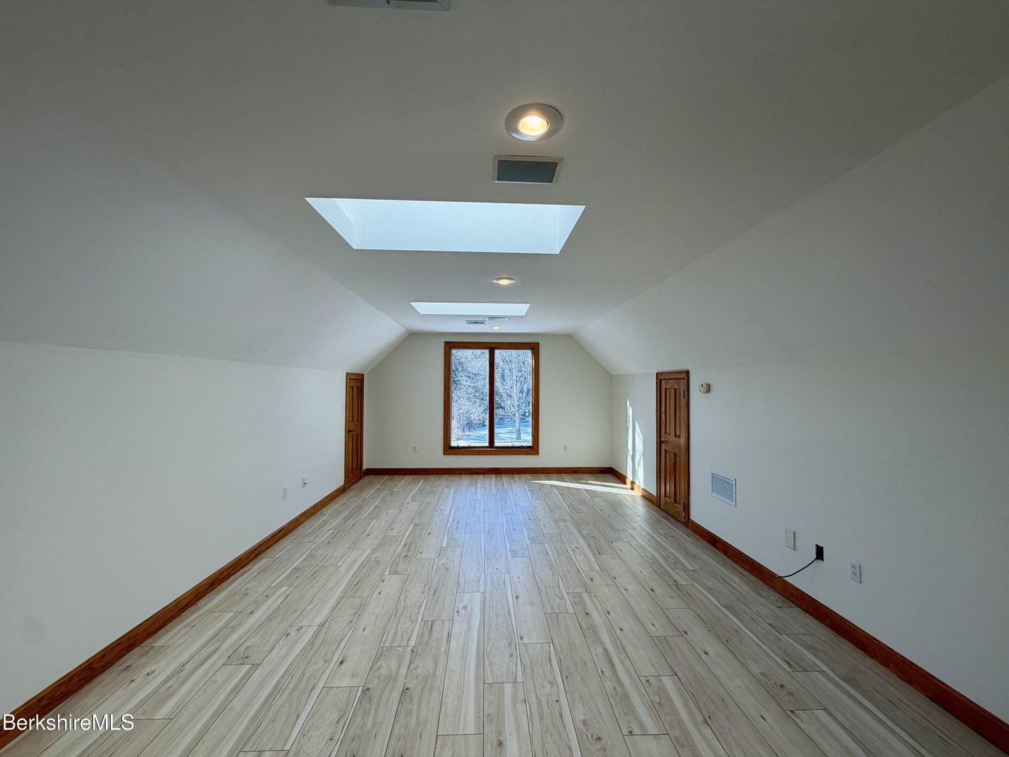 7 Poirot Rd Photo 49