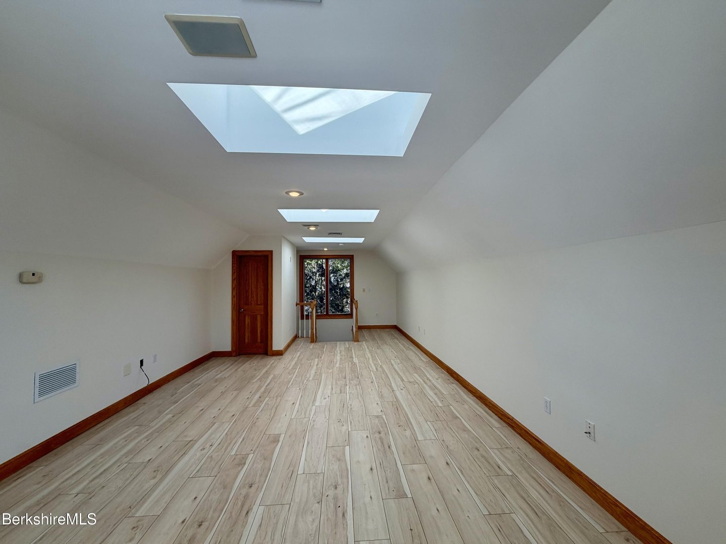 7 Poirot Rd Photo 50