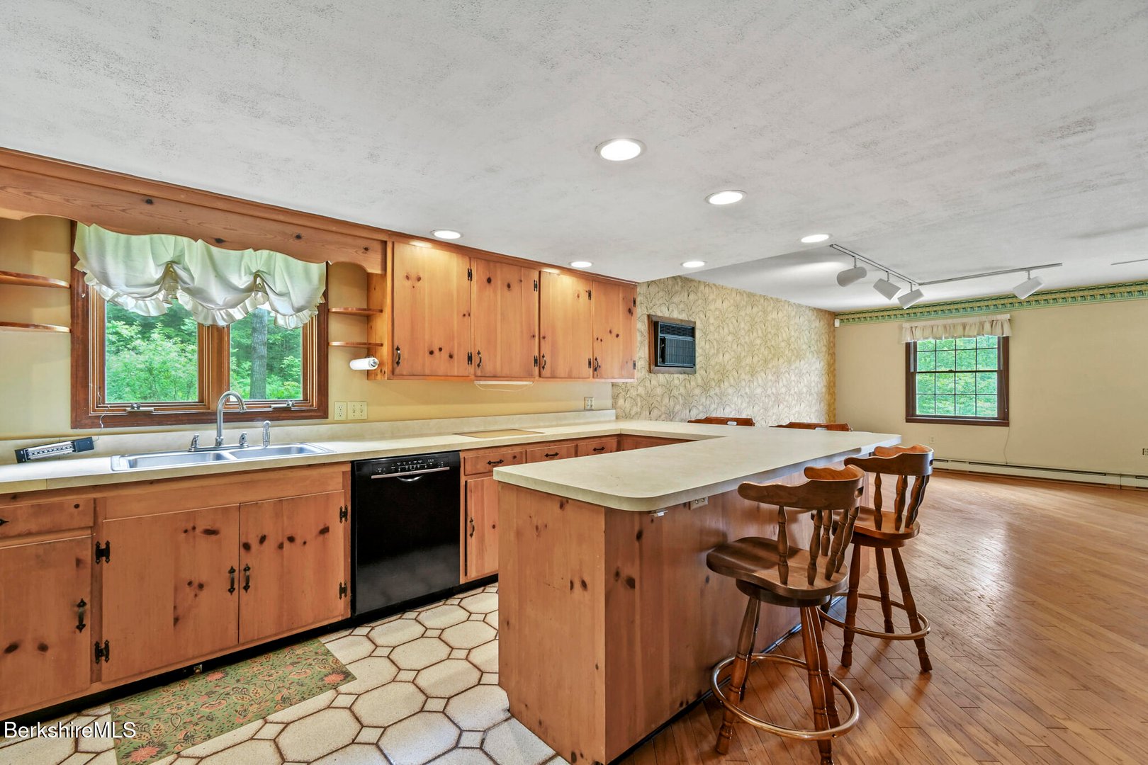 1310 Lenox Rd Photo 17