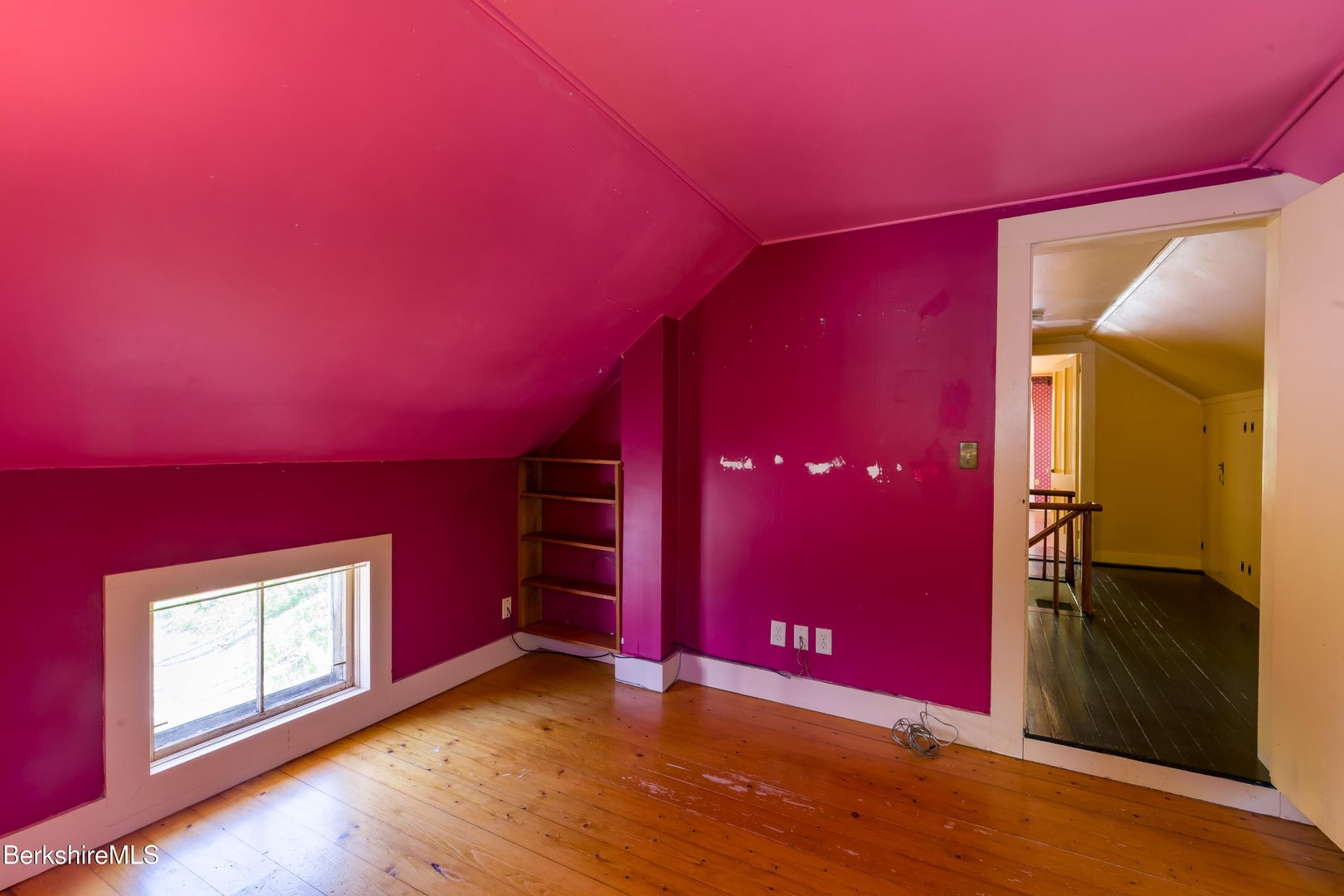 81 Elmwood Ave Photo 22