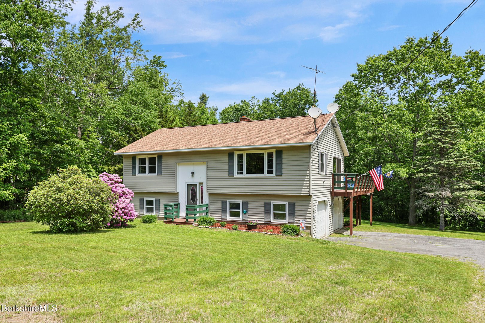 1340 North St Photo 1