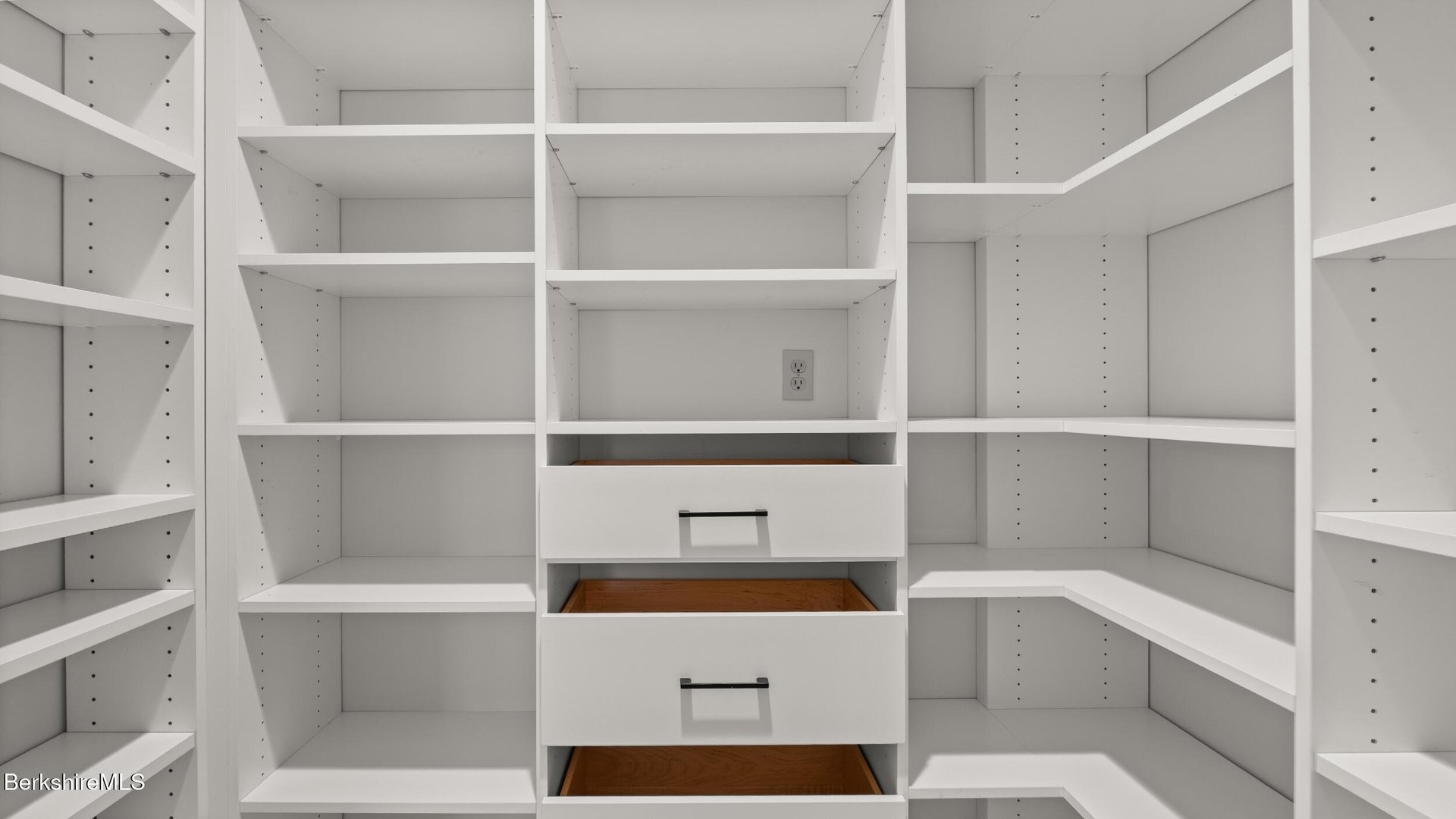 173 Hillsdale Rd Photo 48