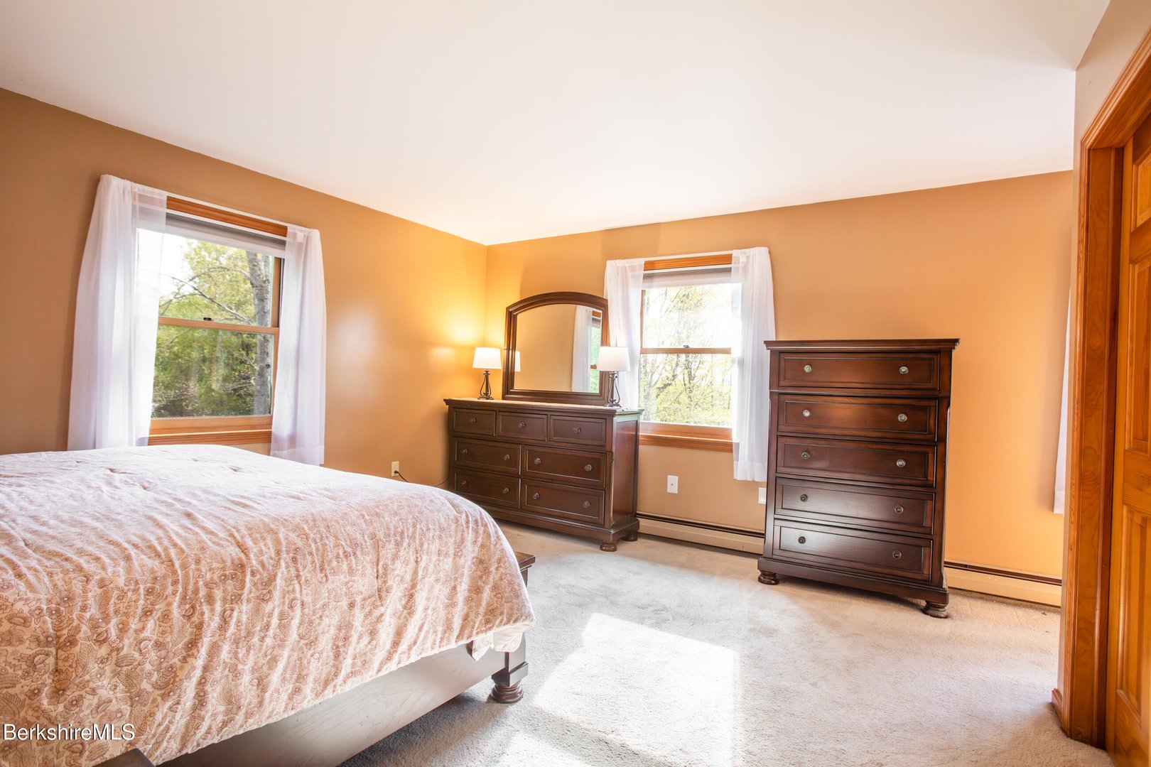 48 Lindsay Dr Photo 36