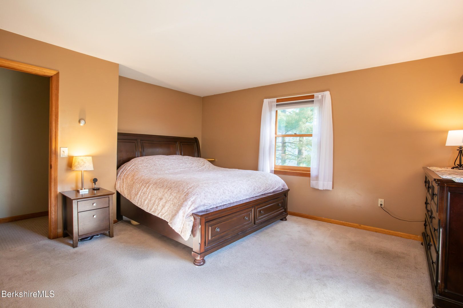 48 Lindsay Dr Photo 37