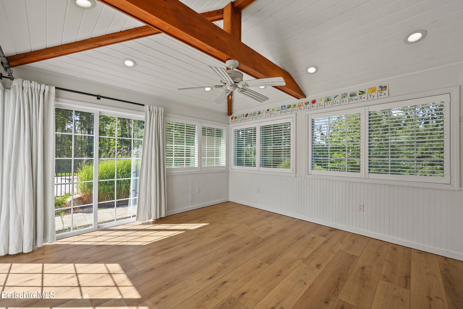 65 Johnson Rd Photo 24