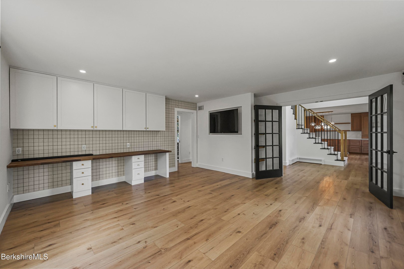 65 Johnson Rd Photo 5