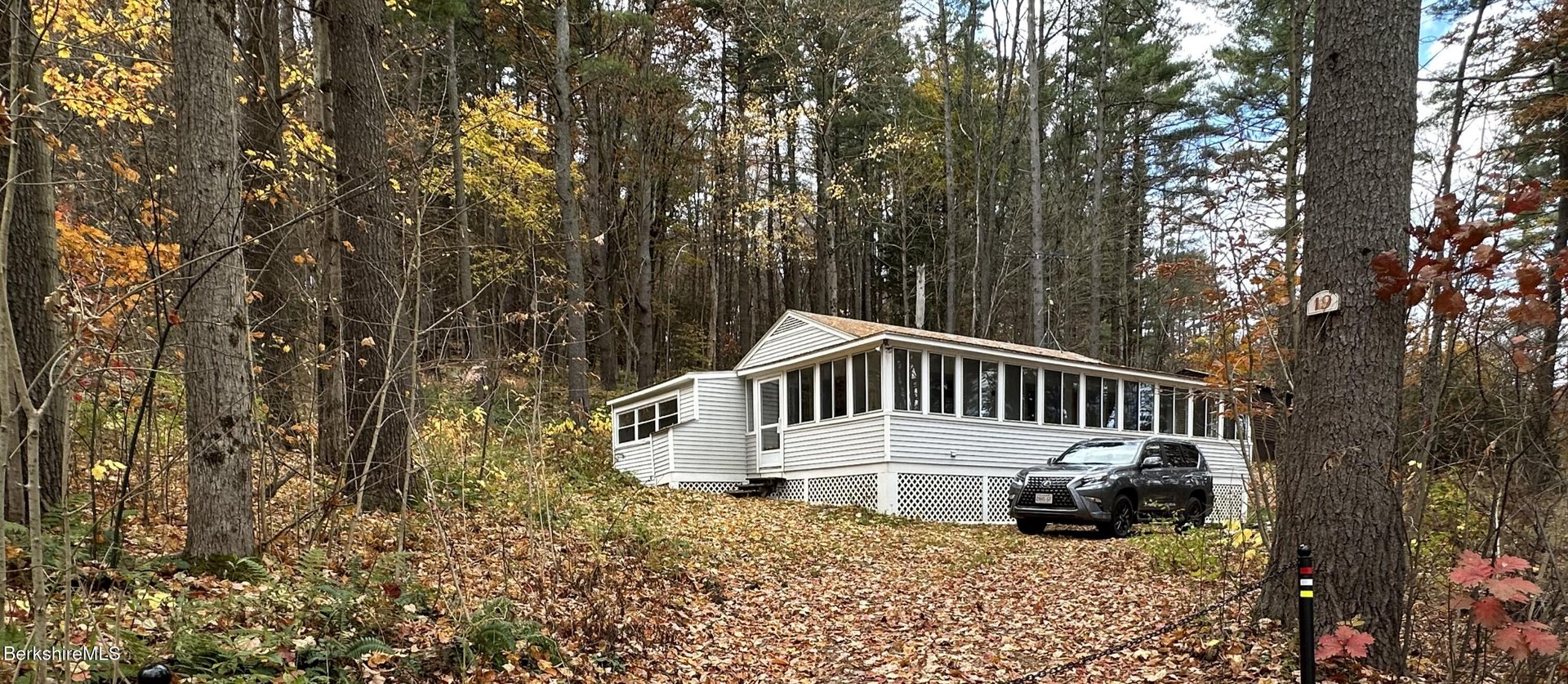19 Lakeside Dr Photo 5