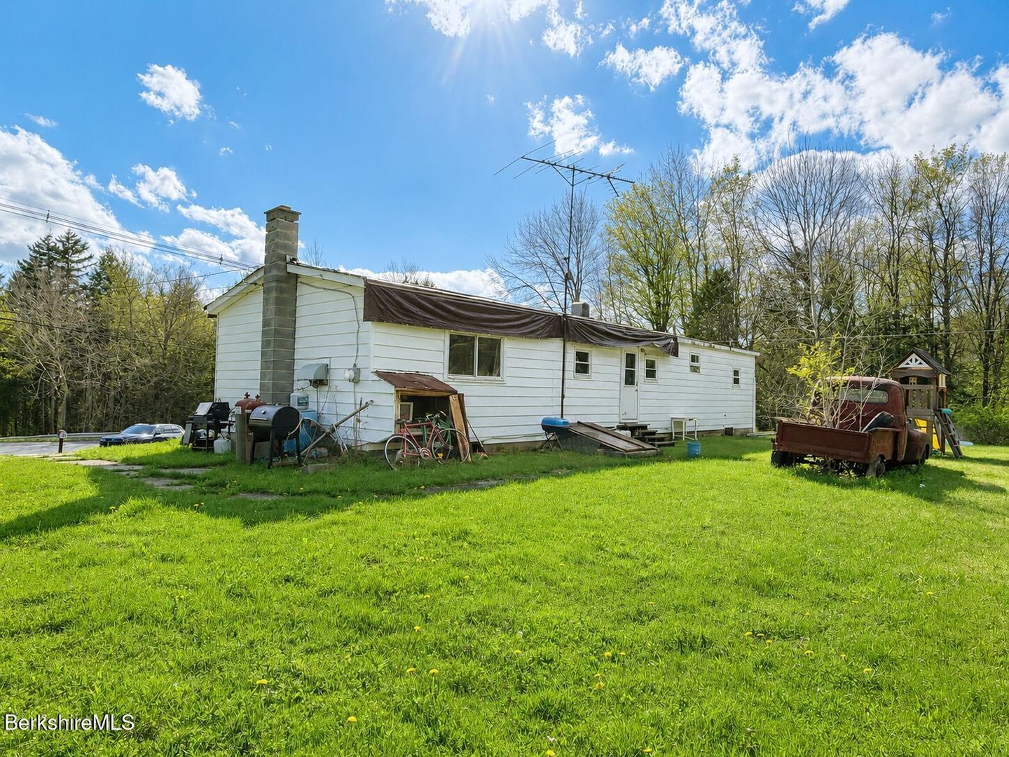 1155 Main Rd Photo 11