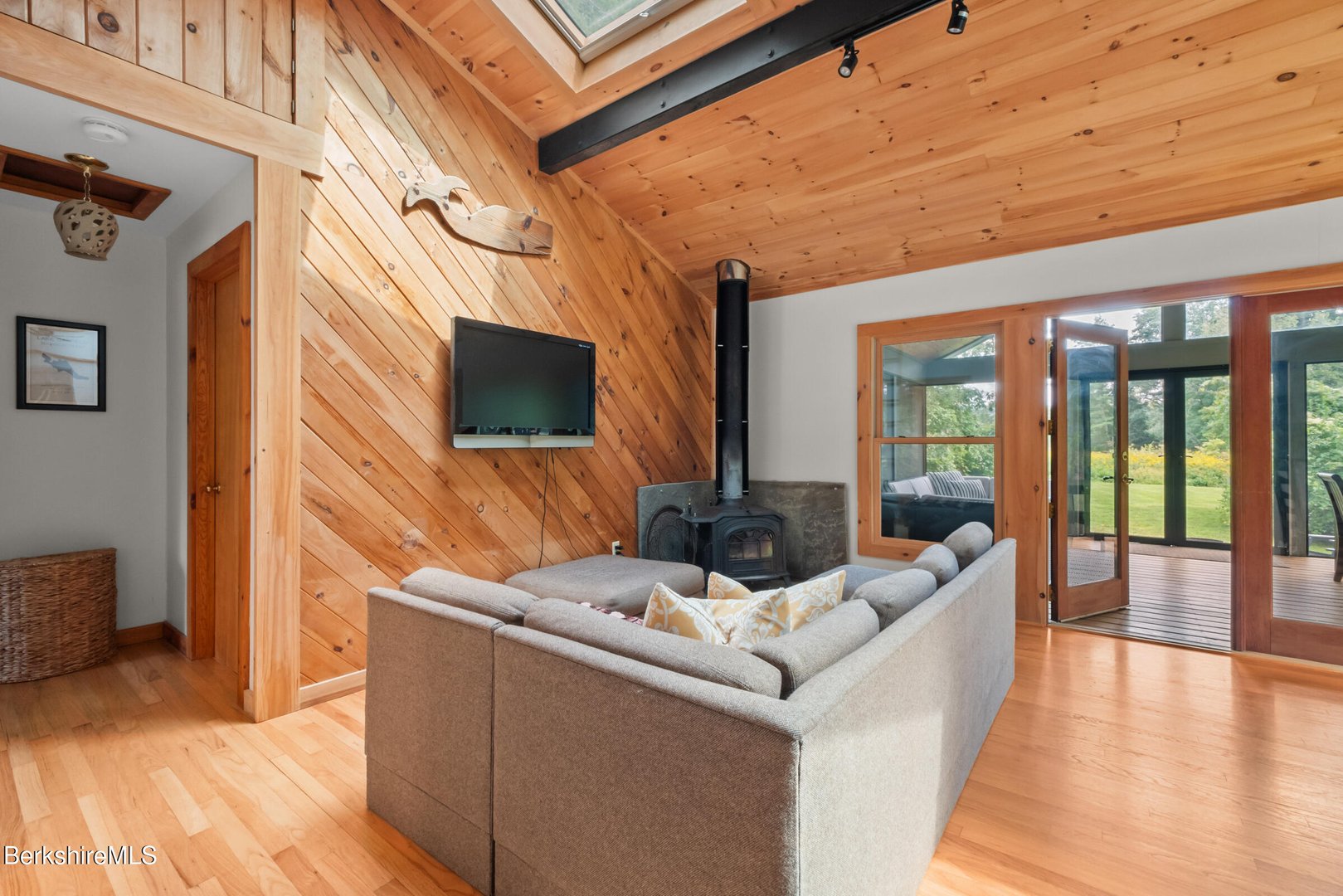 10 Phelps Rd Photo 22