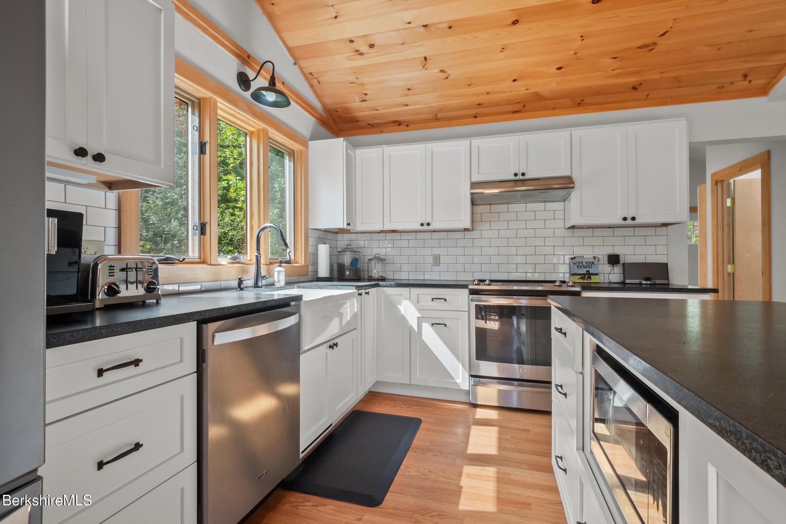 10 Phelps Rd Photo 16