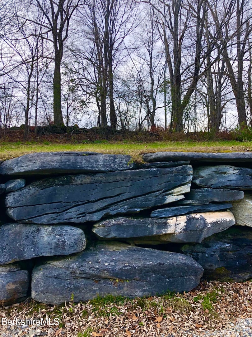 775 Williamstown Rd Photo 10