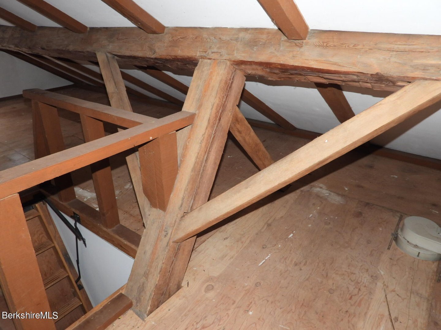 775 Williamstown Rd Photo 31