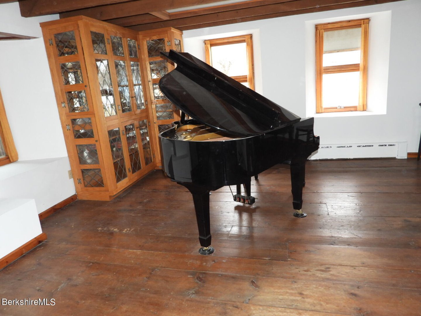 775 Williamstown Rd Photo 18