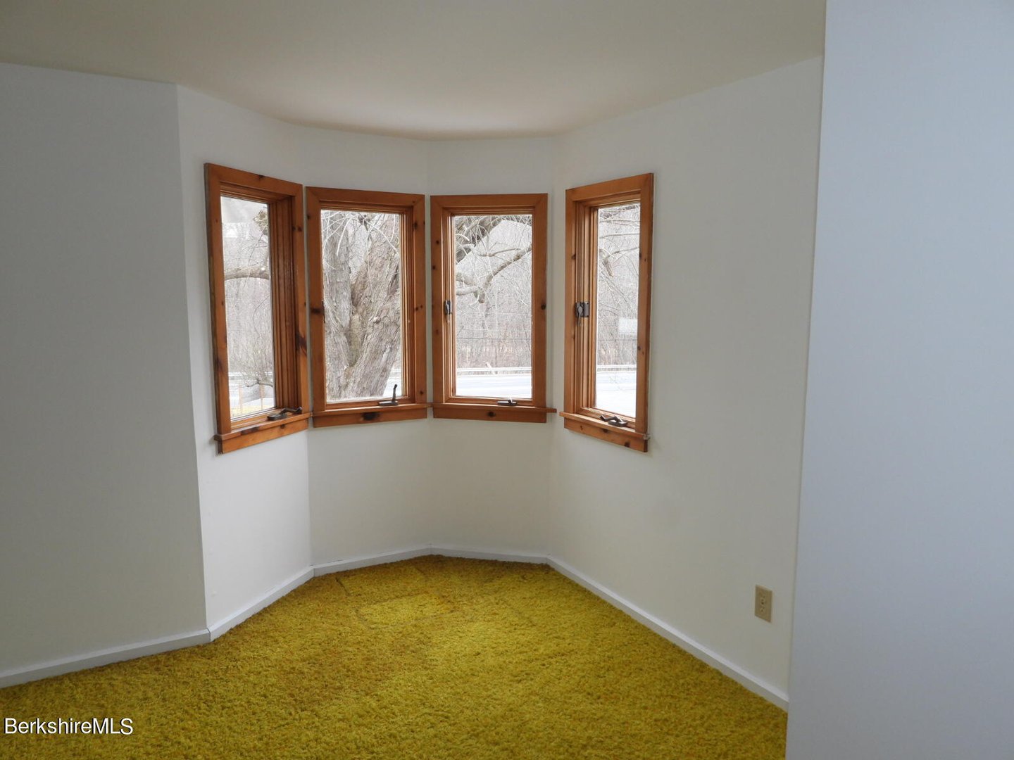 775 Williamstown Rd Photo 39