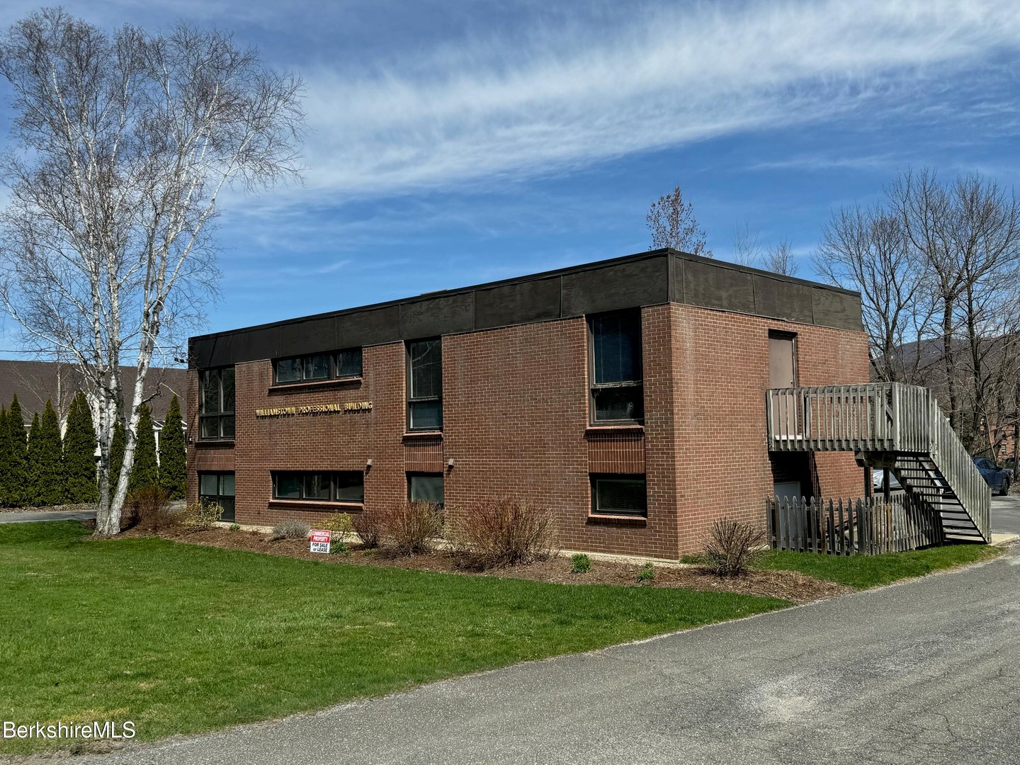 182 Adams Rd Photo 2