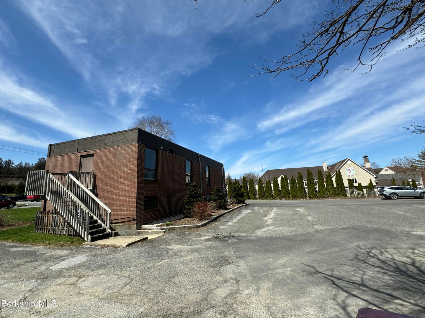 182 Adams Rd Photo 3