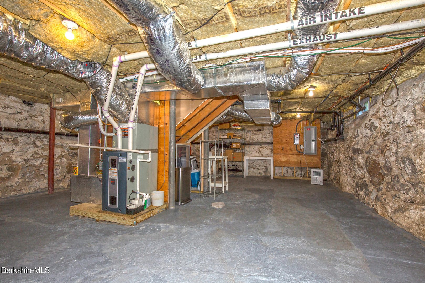 298 Park St Photo 28