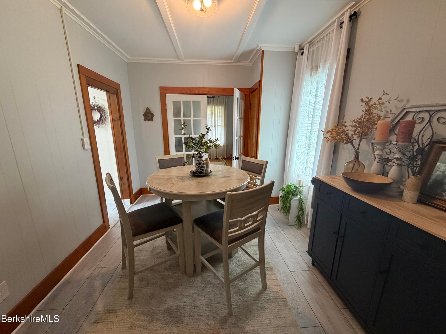 31 Millard Ave Photo 12