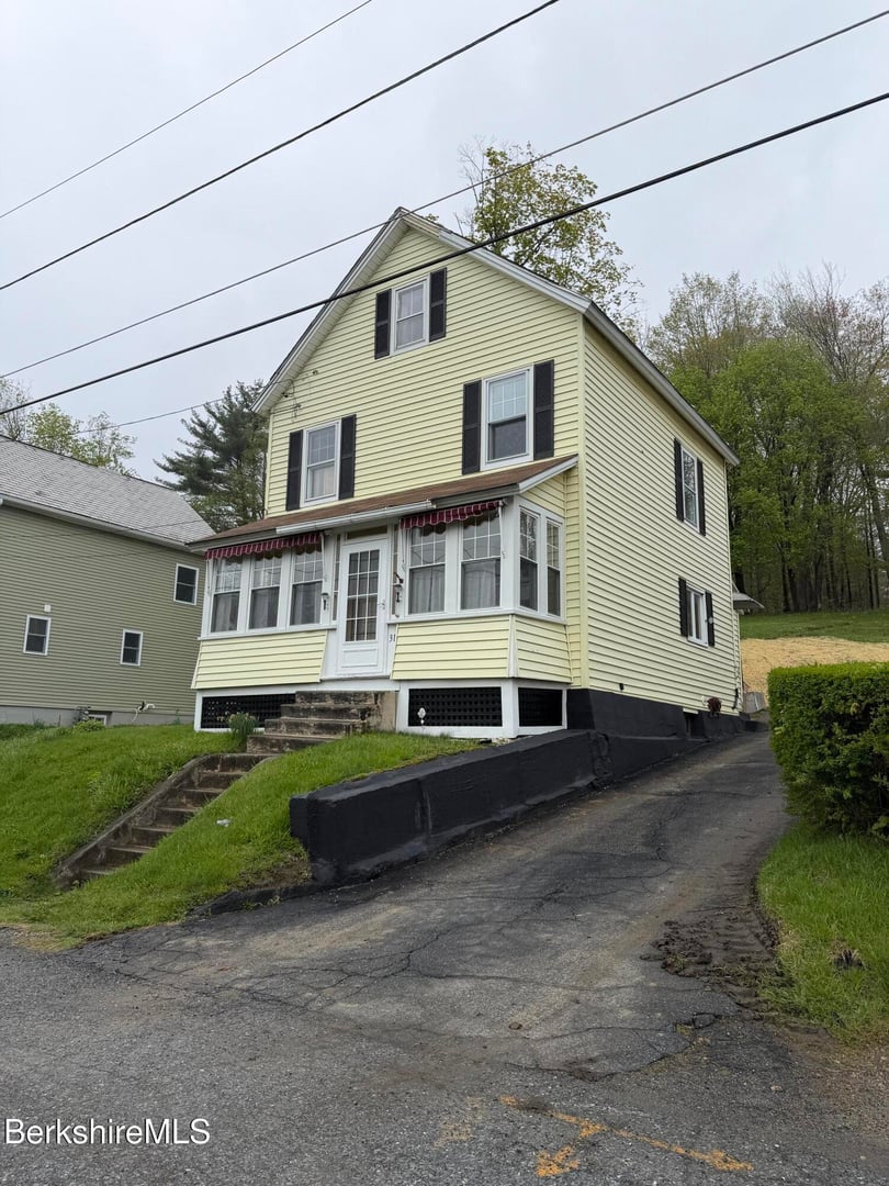 31 Millard Ave Photo 1