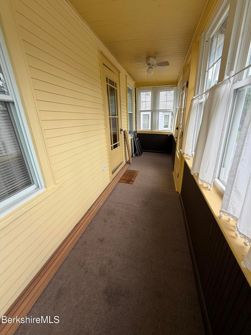 31 Millard Ave Photo 4
