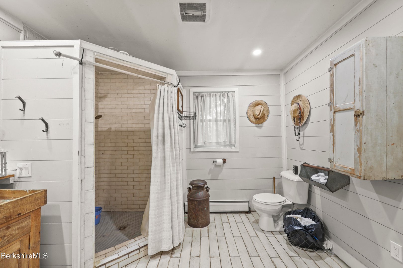 451 Williamstown Rd Photo 27