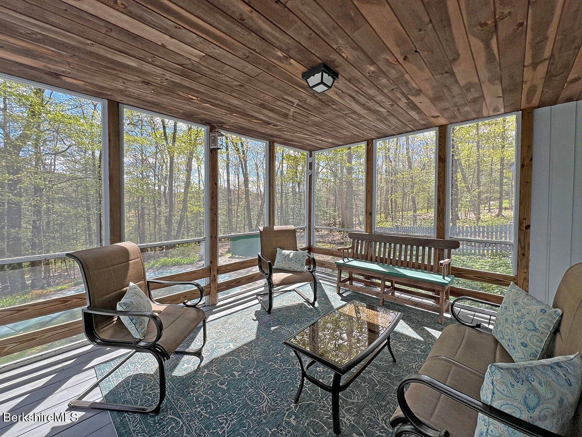 7 Stonebridge Way Photo 40