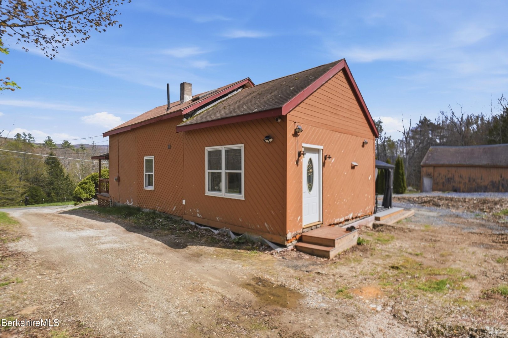 475 West Rd Photo 7