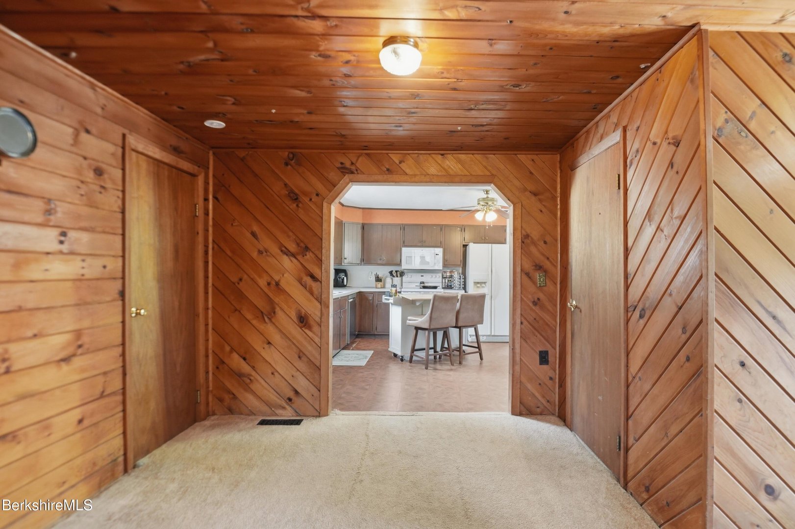 475 West Rd Photo 17