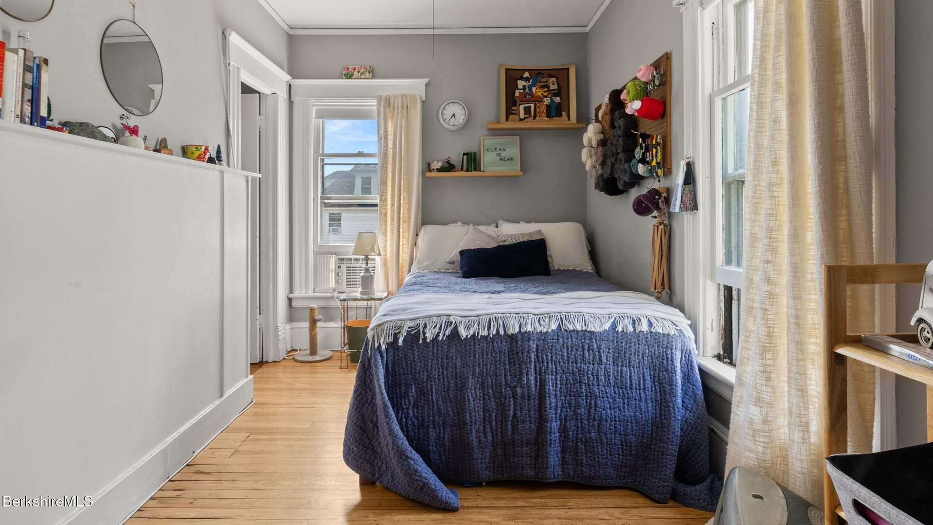 211 Cottage St Photo 35