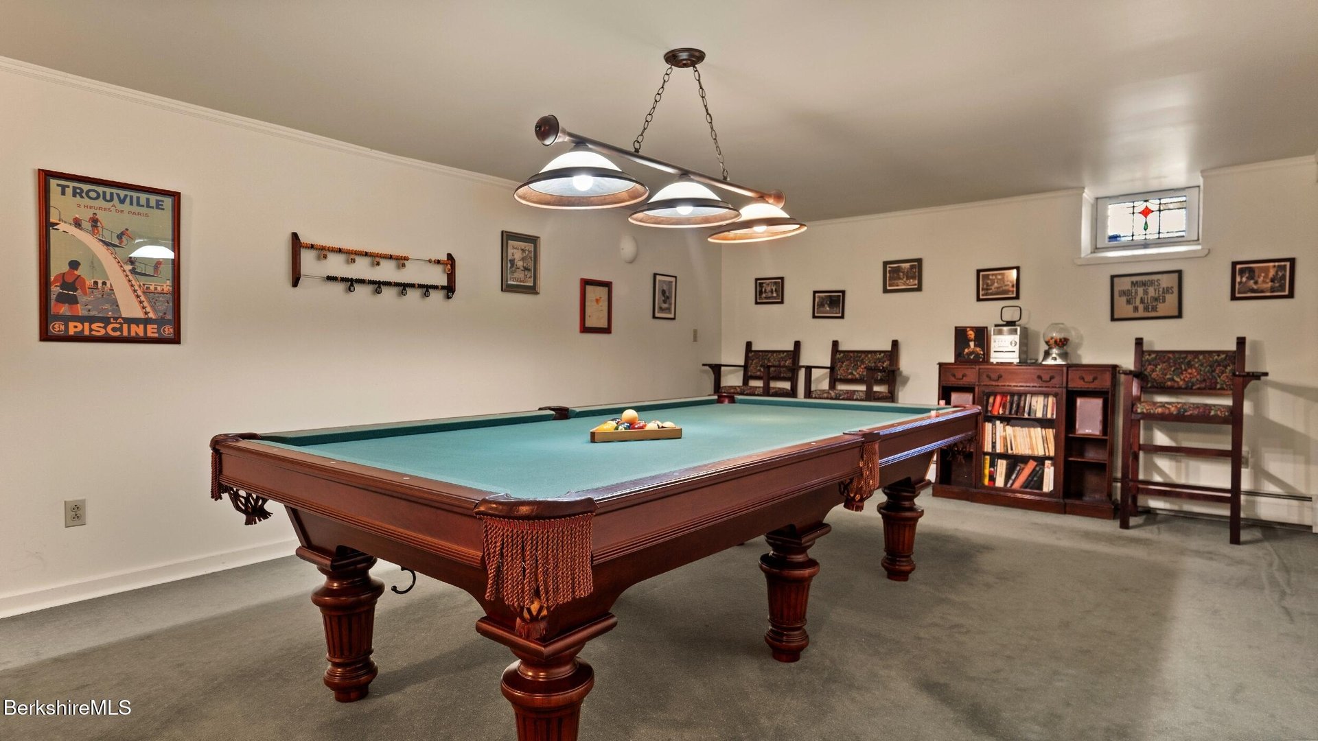 211 Cottage St Photo 23