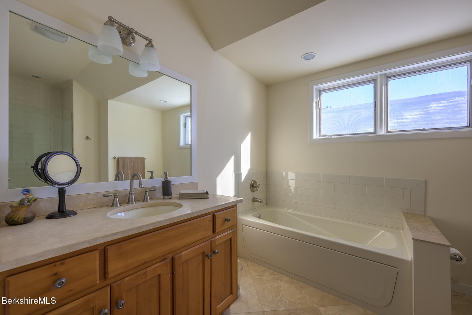 83 Maple Hill Rd Photo 57