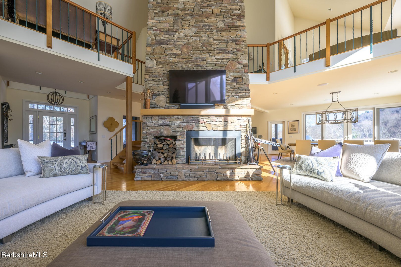 83 Maple Hill Rd Photo 17