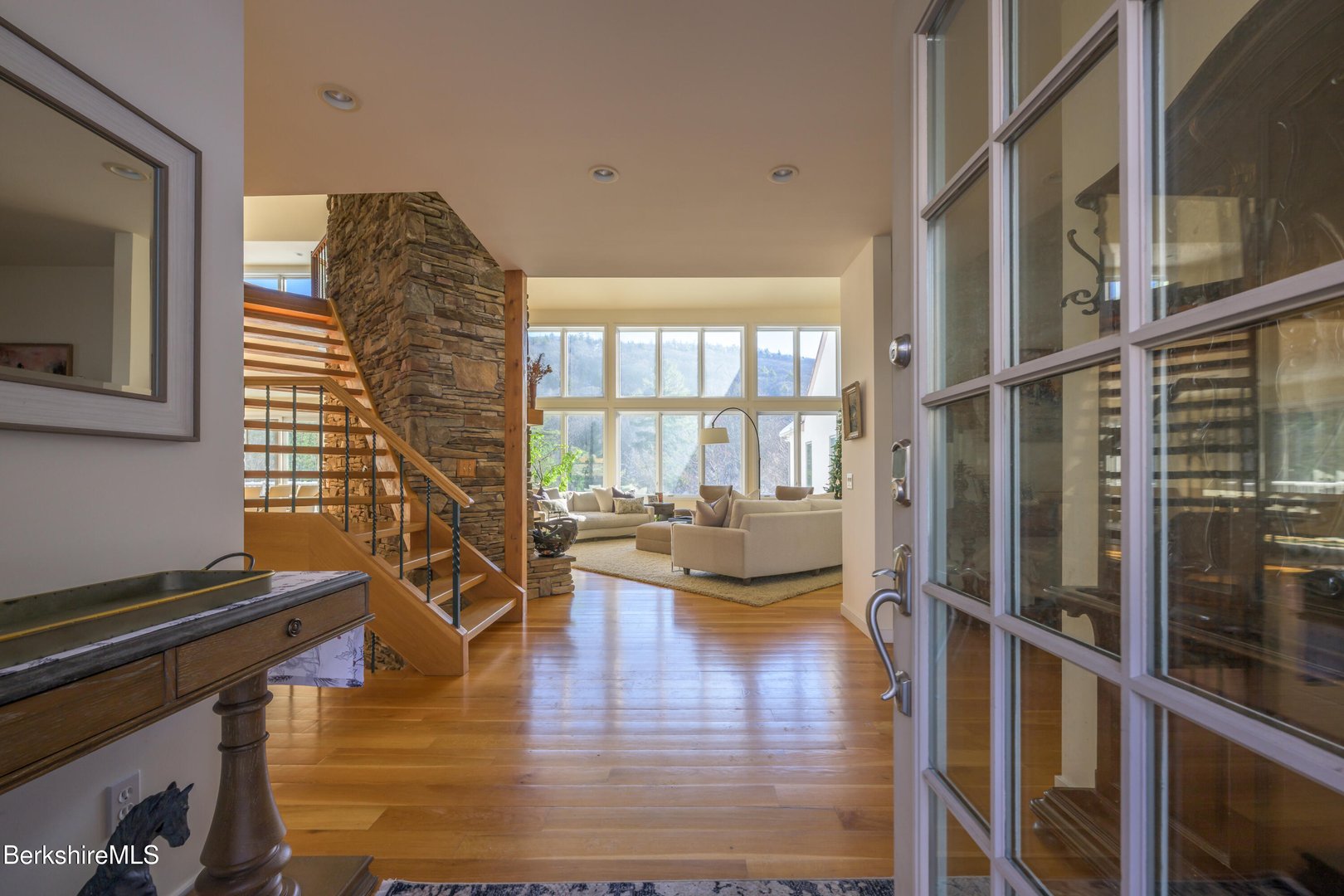 83 Maple Hill Rd Photo 13