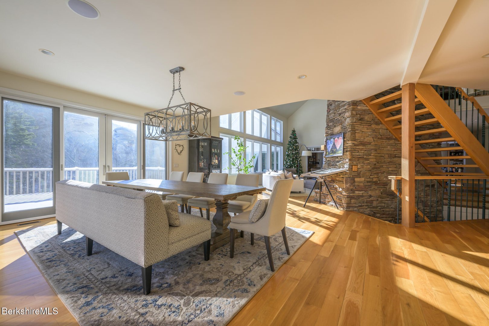 83 Maple Hill Rd Photo 19