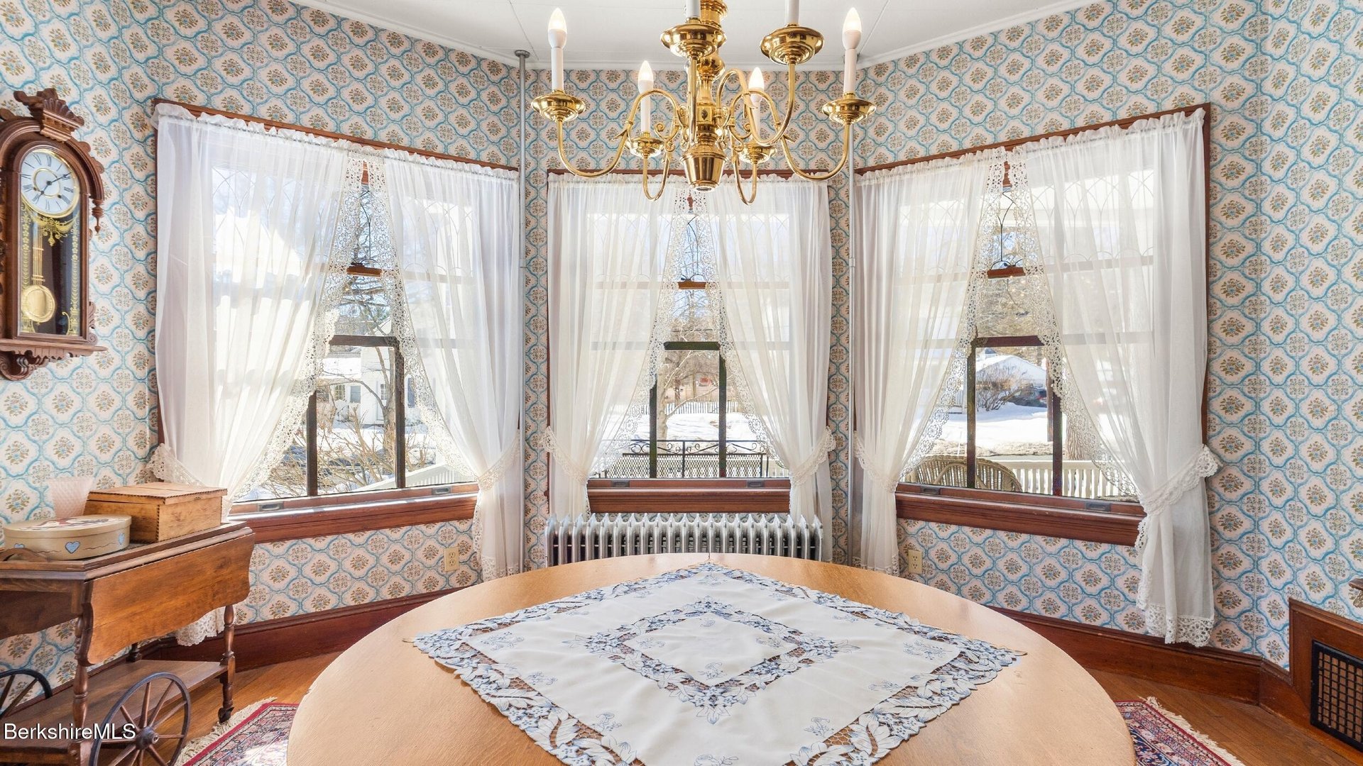 Cheshire Single Family Photo 8