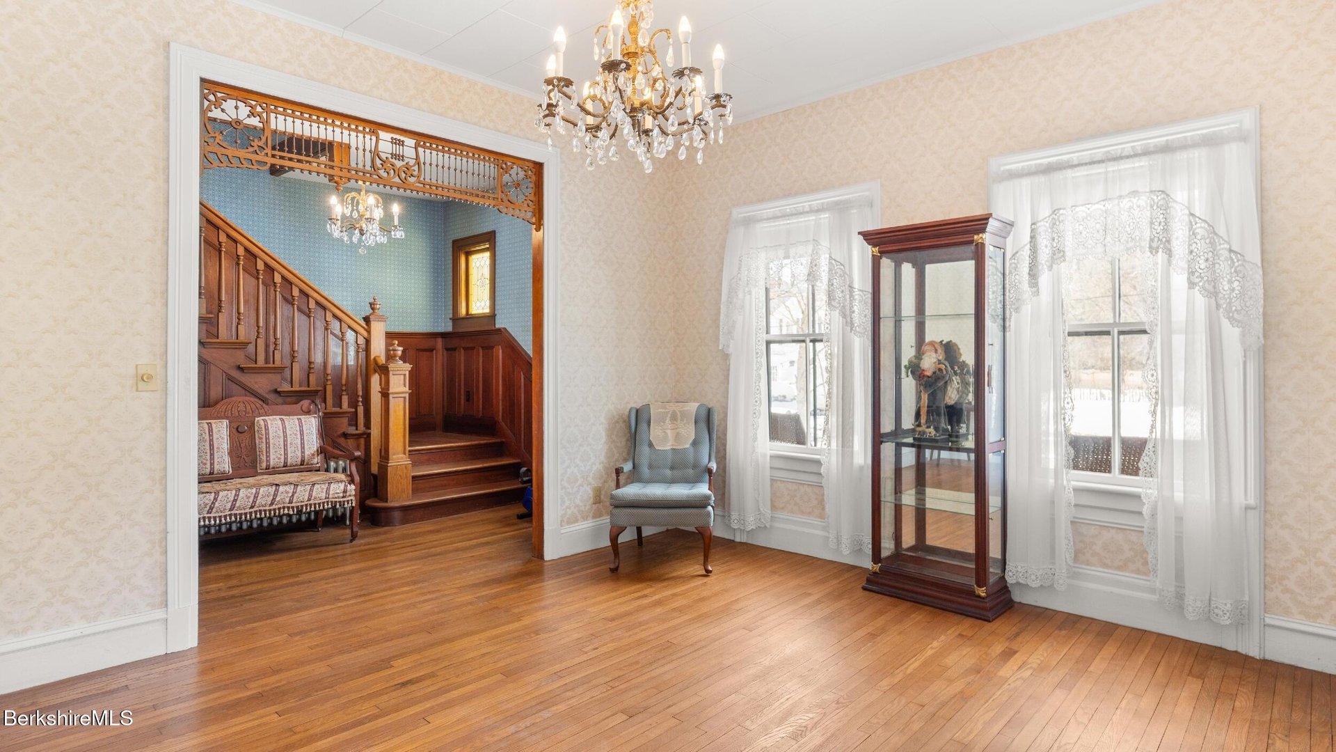 Cheshire Single Family Photo 9