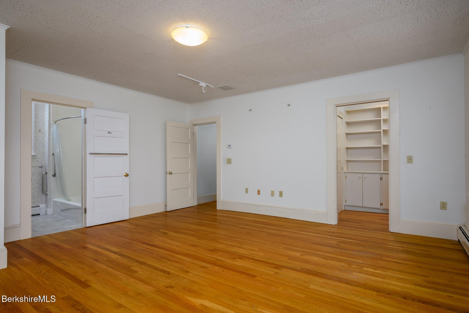 111 Park St Photo 48