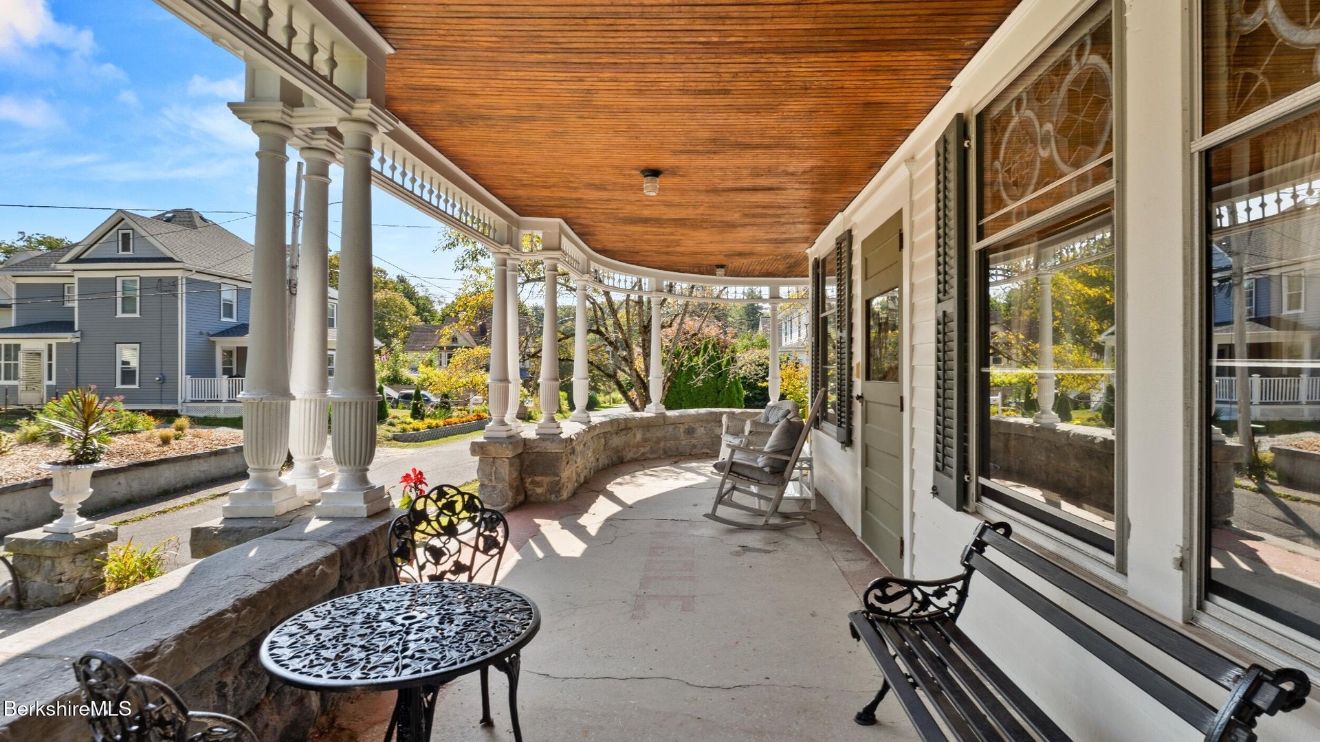 211 Cottage St Photo 64