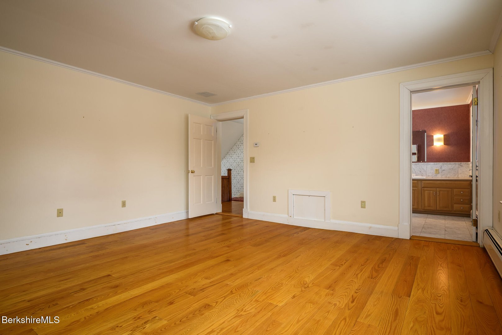 111 Park St Photo 34