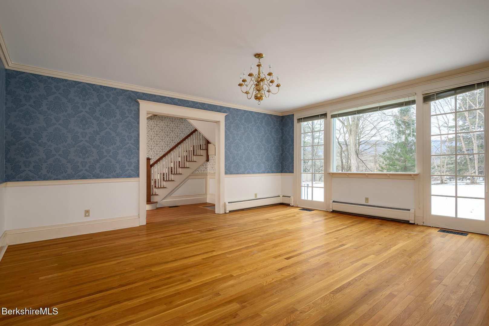 111 Park St Photo 23