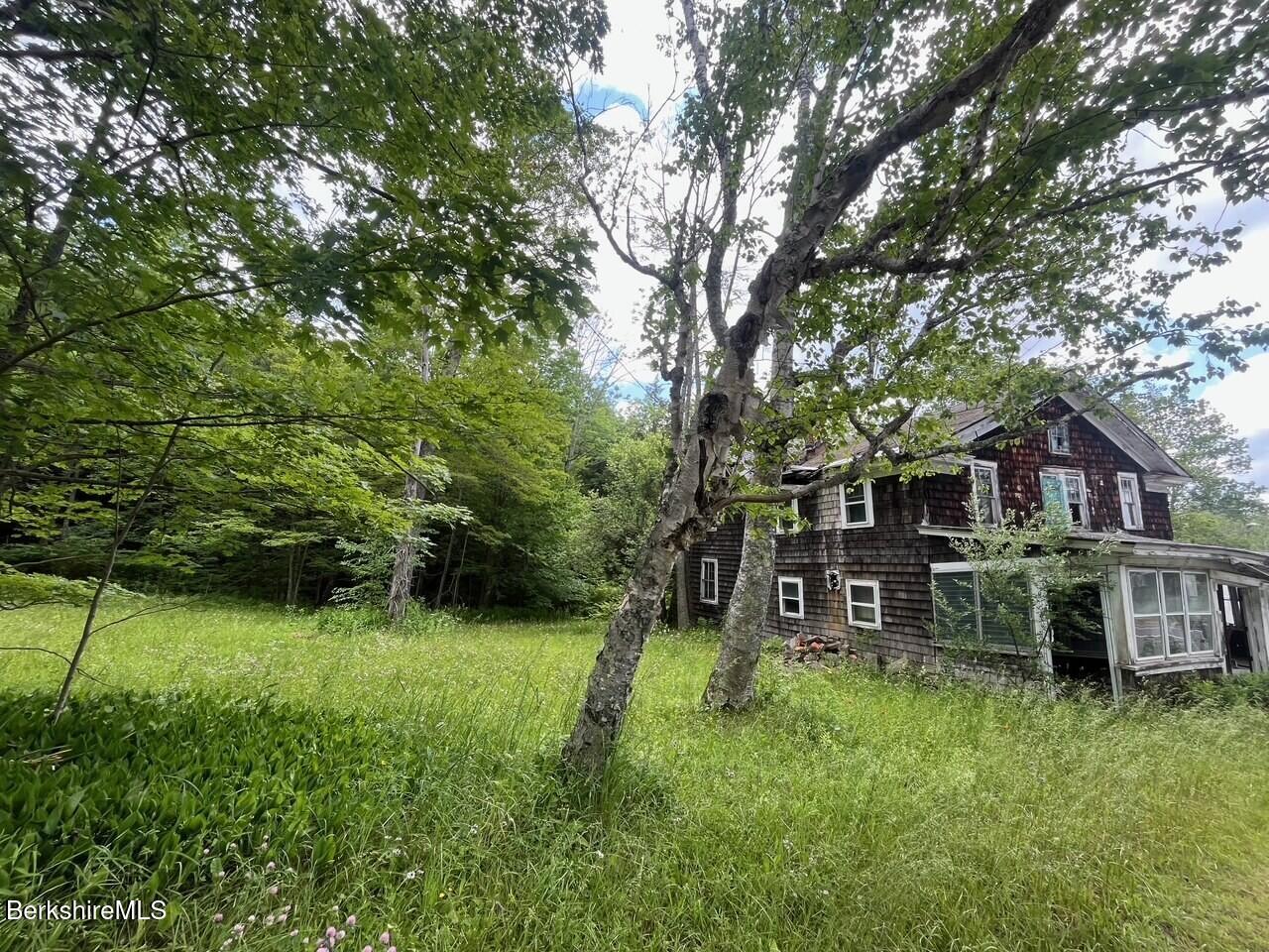 477 Mohawk Trail Photo 2