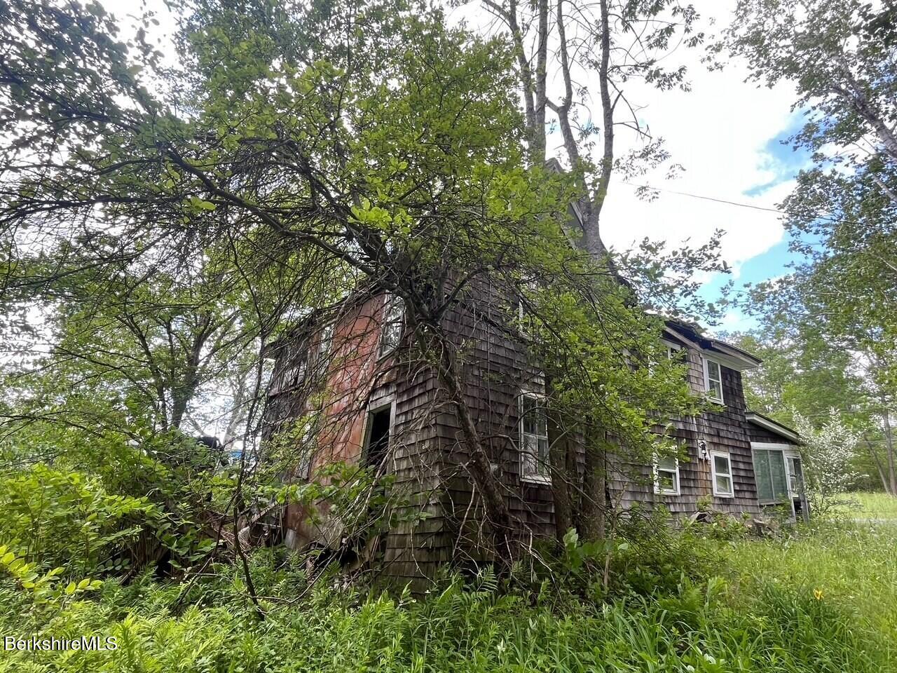 477 Mohawk Trail Photo 6